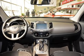 2015款起亚智跑2.0L自动两驱版DLX