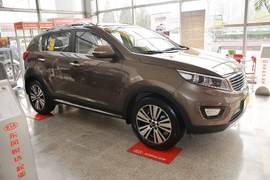 2015款起亚智跑2.0L自动两驱版DLX
