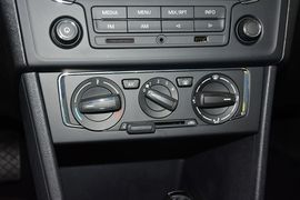 2015款大众捷达1.6L自动舒适型