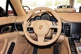 2014款保时捷Panamera