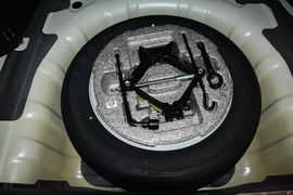 2013款起亚凯尊2.4L精英型