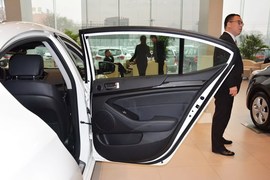 2013款起亚凯尊2.4L精英型