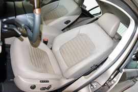 2015款大众迈腾2.0TSI尊贵型
