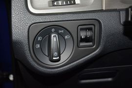 2015款大众高尔夫1.6L手动时尚型