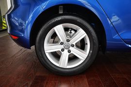 2015款大众高尔夫1.6L手动时尚型