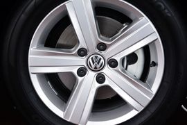 2015款大众高尔夫1.6L手动时尚型