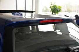 2015款大众高尔夫1.6L手动时尚型