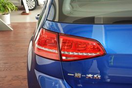2015款大众高尔夫1.6L手动时尚型