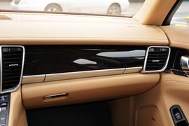 2014款保时捷Panamera