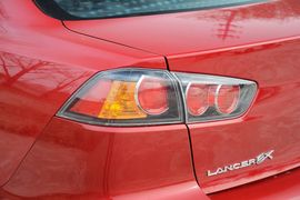 2015款三菱翼神1.8L