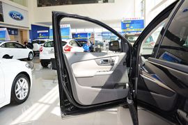 2012款福特锐界2.0T精锐天窗版