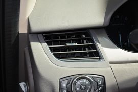 2012款福特锐界2.0T精锐天窗版