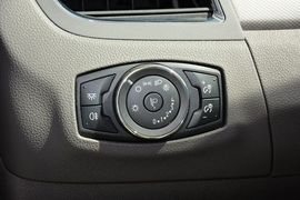 2012款福特锐界2.0T精锐天窗版