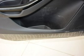 2012款福特福克斯三厢1.6L自动风尚型