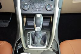 2013款福特蒙迪欧1.5L