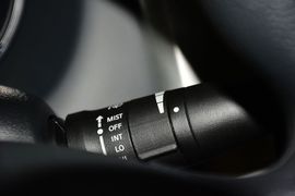 2013款日产骊威1.6XE