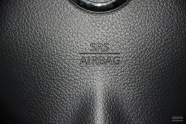 2013款日产骊威1.6XE