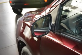 2013款日产骊威1.6XE