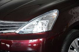 2013款日产骊威1.6XE