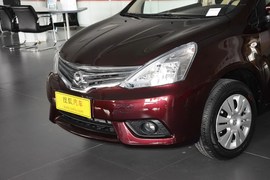 2013款日产骊威1.6XE