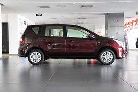2013款日产骊威1.6XE