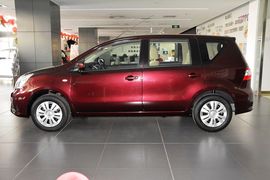 2013款日产骊威1.6XE