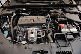 2015款本田雅阁2.0L