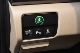 2015款本田雅阁2.0L
