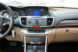 2015款本田雅阁2.0L