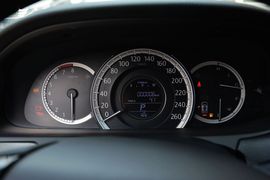 2015款本田雅阁2.0L