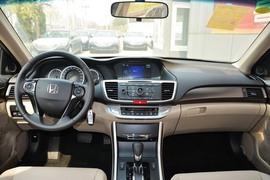 2015款本田雅阁2.0L