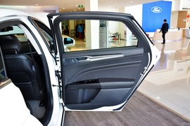 2013款福特蒙迪欧2.0L