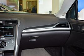 2013款福特蒙迪欧2.0L