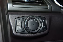 2013款福特蒙迪欧2.0L