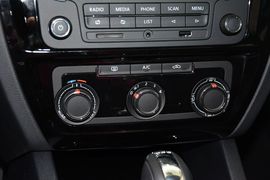 2015款大众速腾230TSI