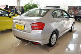 2012款本田锋范1.5L自动精英版