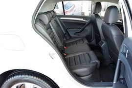 2015款大众高尔夫1.6L自动舒适型