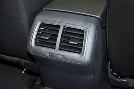 2015款大众高尔夫1.6L自动舒适型