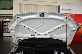 2015款大众捷达1.6L手动时尚型