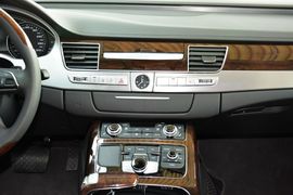 2014款奥迪A8L