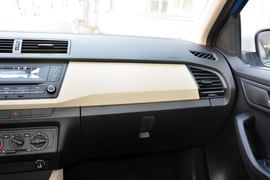 2015款斯柯达晶锐