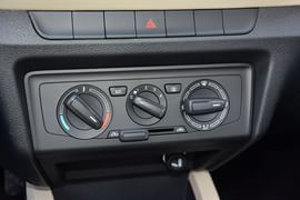 2015款斯柯达晶锐