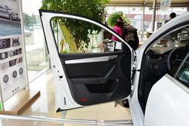 2015款斯柯达明锐旅行版1.8T尊贵版