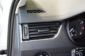 2015款斯柯达明锐旅行版1.8T尊贵版