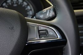 2015款斯柯达明锐旅行版1.8T尊贵版