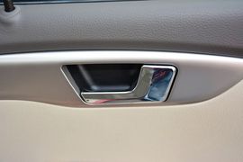 2015款别克凯越1.5L自动经典型