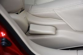 2015款别克凯越1.5L自动经典型