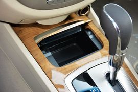 2015款别克凯越1.5L自动经典型