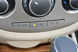 2015款别克凯越1.5L自动经典型