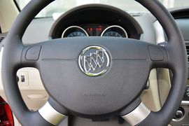 2015款别克凯越1.5L自动经典型